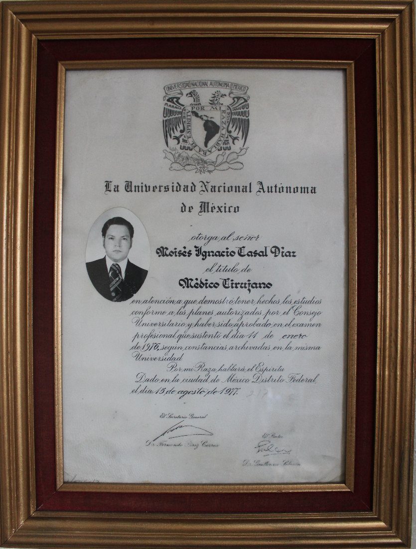 Título de Médico Cirujano otorgado por la UNAM a Moisés Ignacio Casal Díaz